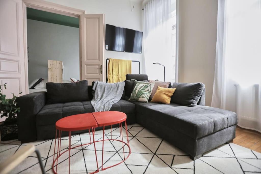 Unwind In Style W Sauna Dsgn 2Br Home — Photos 3
